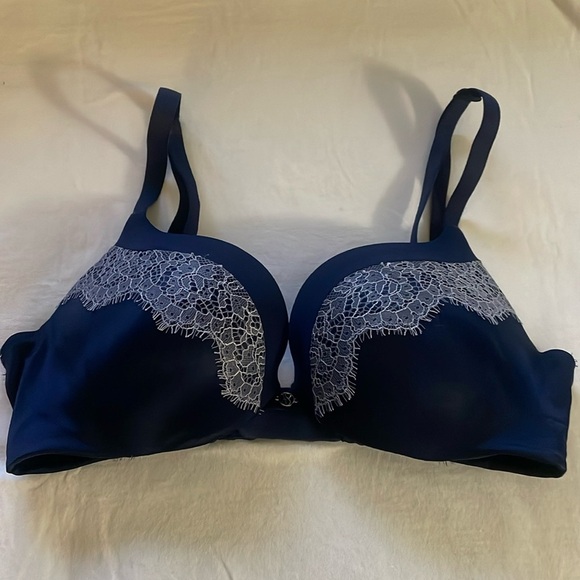 Victoria's Secret Other - Victoria’s Secret - Pushup Bra - with lace